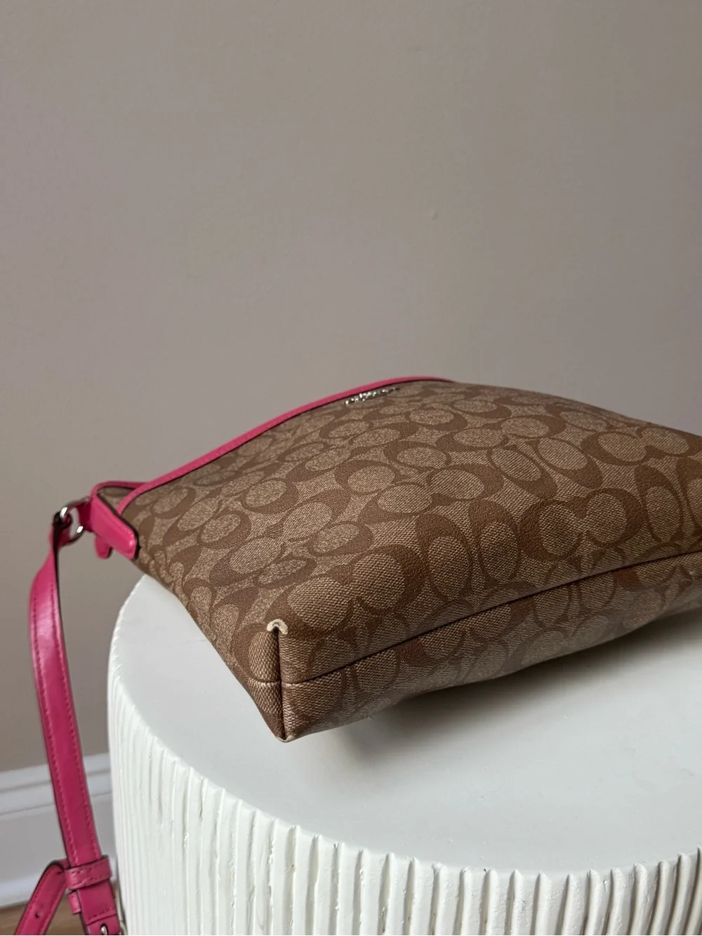 Coach Signature File Crossbody Bag – Khaki/Brown Signature Canvas w/ pink trim
